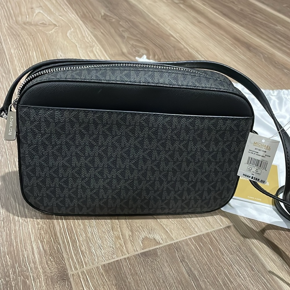 NWT Michael Kors monogram crossbody - Picture 9 of 10